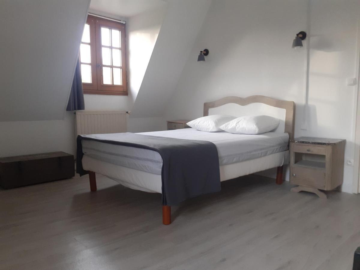 Gite Les Vignettes Bourgeauville Exterior photo